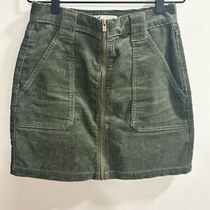 Hollister Women’s Green Corduroy High Waisted Mini Skirt Size 1